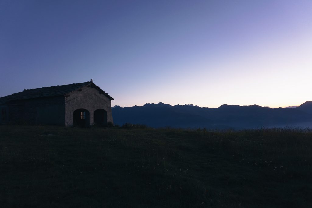 La chiesetta di Pian dell'Orso all'alba