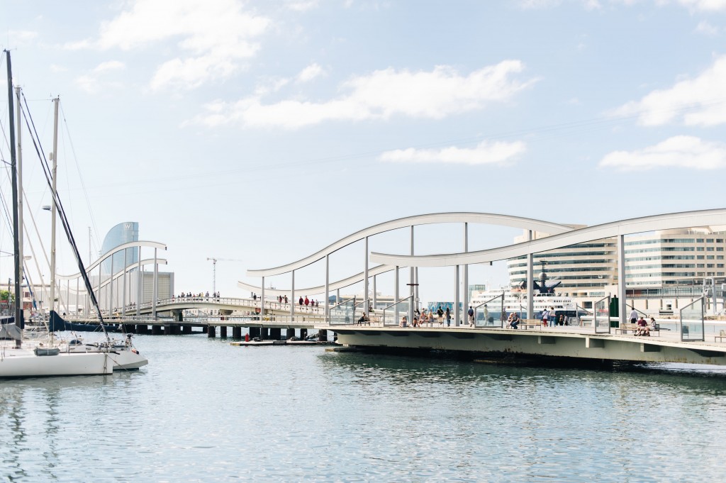 barcelona, carrer del mar