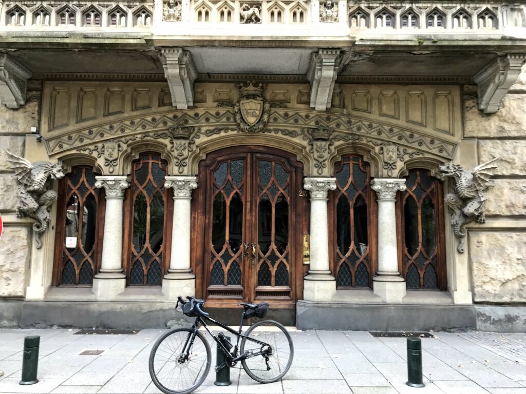 Bike tour della Torino Liberty