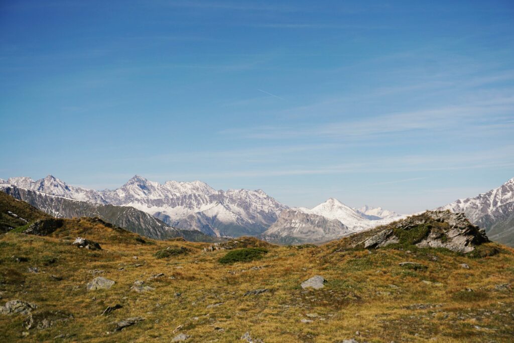 Panorama sulle Alpi francesi salendo al Lac Clair dal Moncenisio
