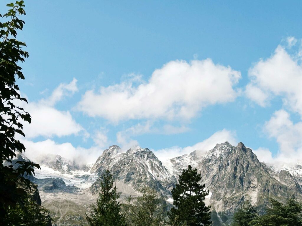 Il massiccio del Monte Bianco visto da Courmayeur
