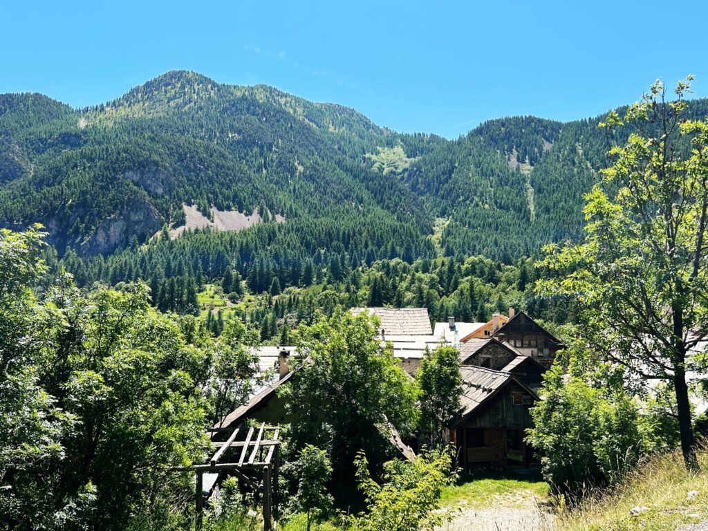 Valle della Clarée, salendo in bici verso Laval