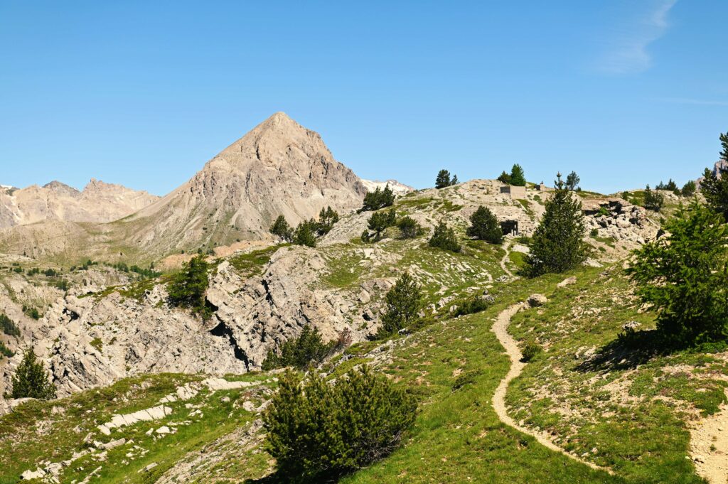 Escursione al Col des Acles, la Guglia Rossa