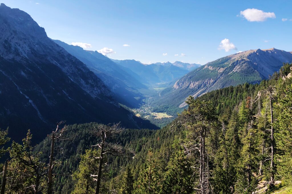 Panorama sulla Val-des-Prés salendo alla Guglia Rossa