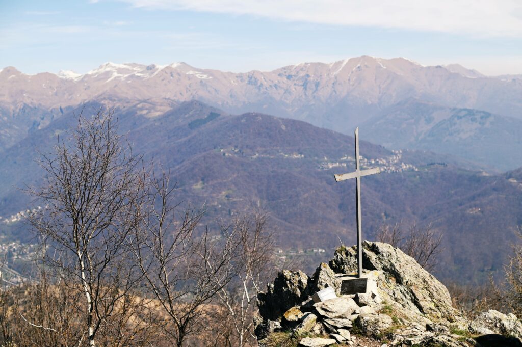 La croce di vetta di Punta Lunelle