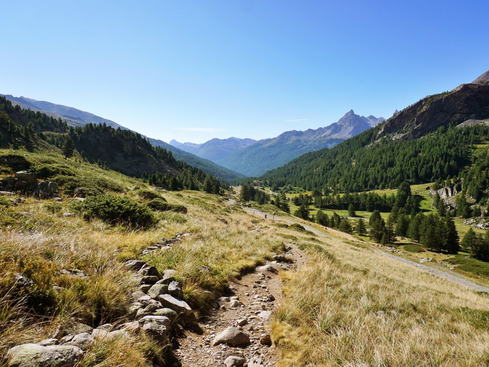 Sentiero per il Lac Longo, il Lac Rond e il Lac des Muandes, alta Val Clarée